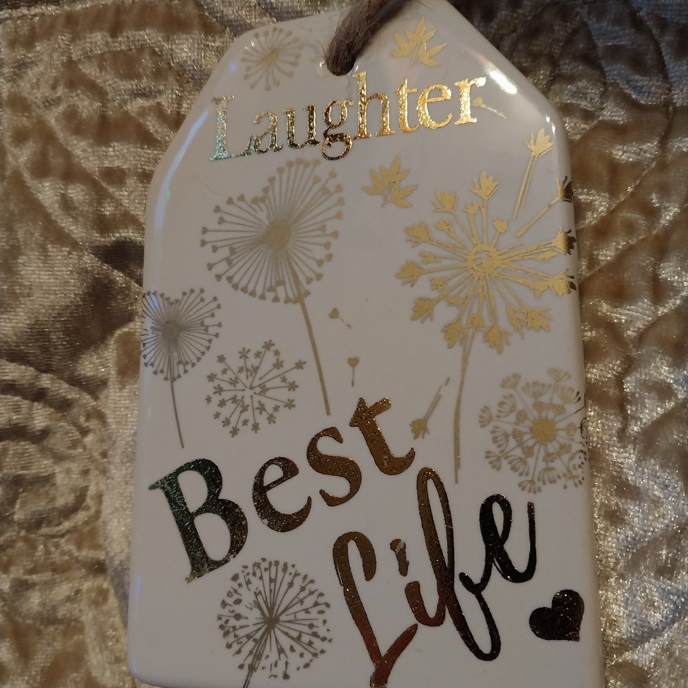 Elegant Gold and White Ceramic Tag with Inspirational Text
